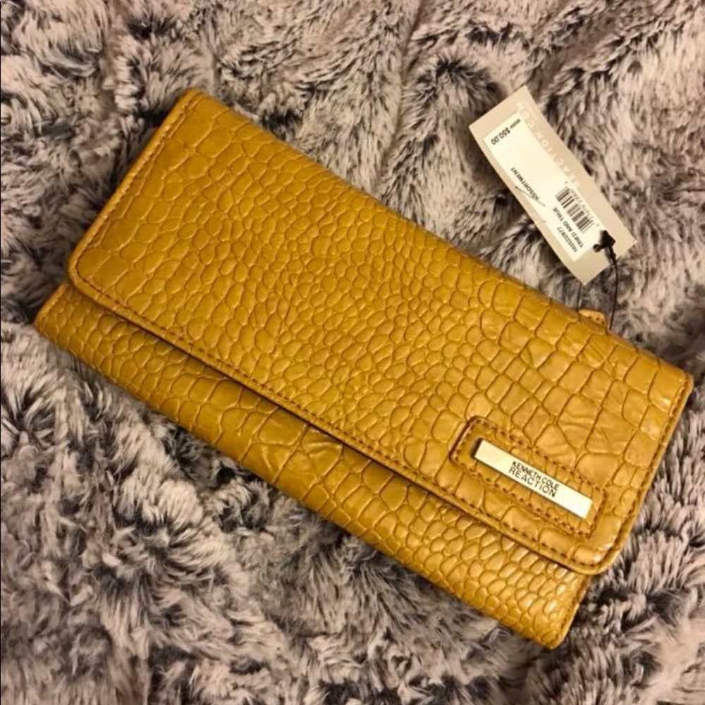 Kenneth Cole Wallet with tags